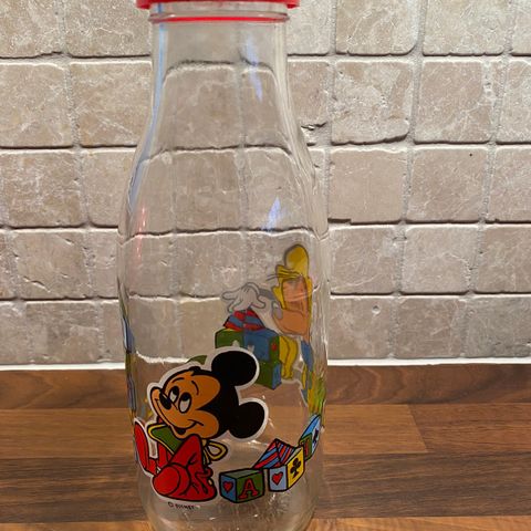 Disney glassflaske med Mickey Mus og Langbein