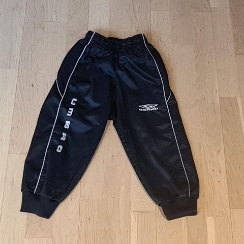 Umbro Romero Knickers. Str 5-6 år.