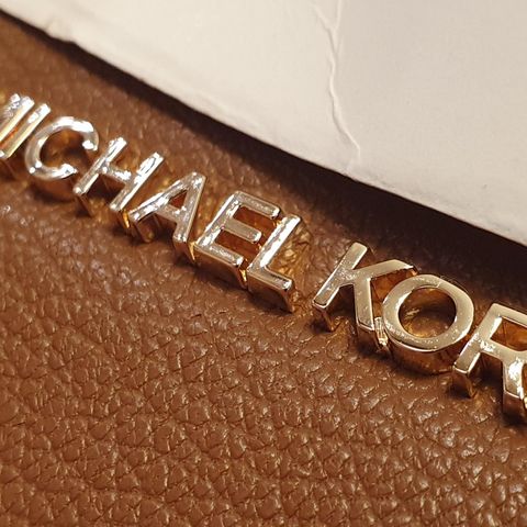 Averil Michael Kors