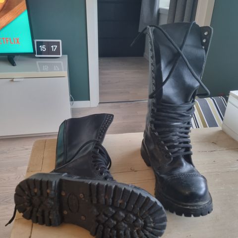 Vernesko/boots
