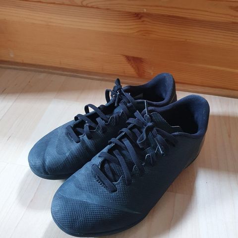 Nike Fotballsko Str 38