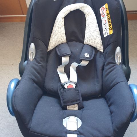 "Ubrukt" Maxi-Cosi Cabriofix m/base