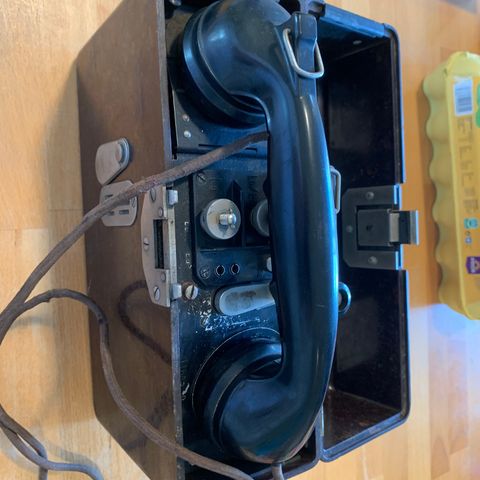 Tysk felttelefon fra 2. verdenskrig