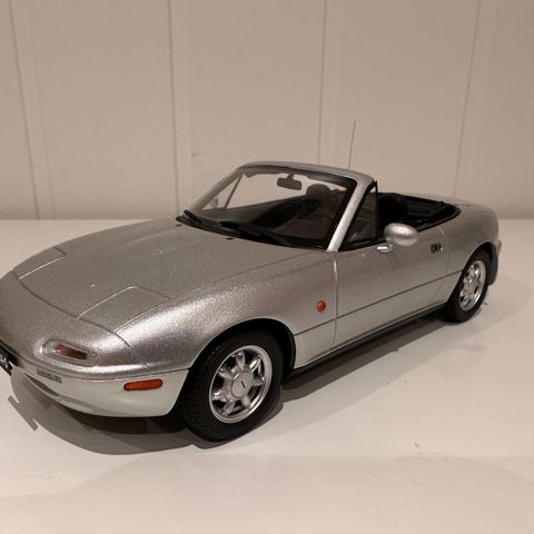 1:18 Mazda MX-5 Ottomobile