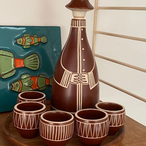 Flaske og 5 glass i keramikk Arabia Finland «Tarina»