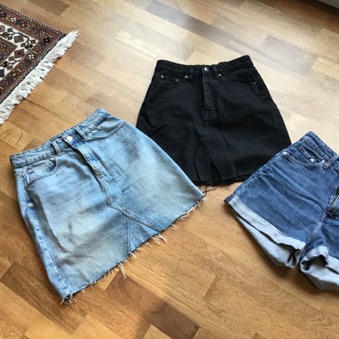 Tøffe skjørt pluss en shorts samlet 100 kr