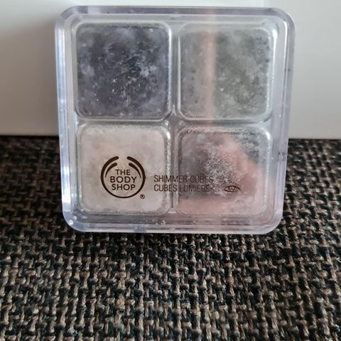 Shimmer Cubes palette fra The Body Shop