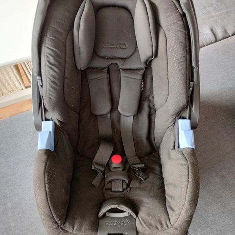 Recaro babybilstol med base og isofix