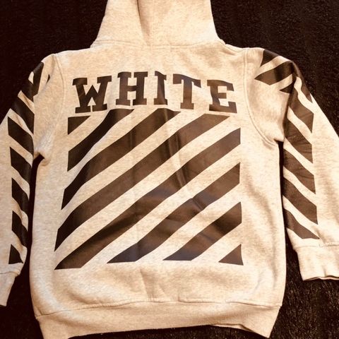 Hoodie fra OFF WHITE!!