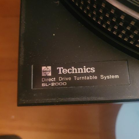 Technics SL-2000