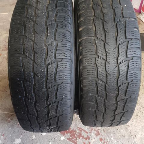 2.vinter dekk 215/65R16 C. NOKIAN