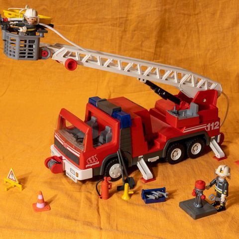 Playmobil 3182 - Fire Brigade Ladder Truck / fra 2001