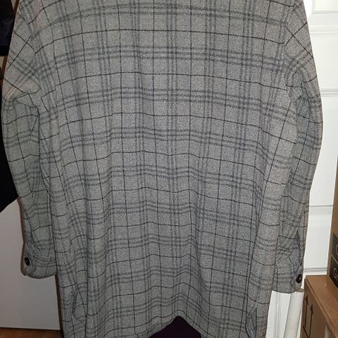 DKNY Classic real wool skirt ull skjorte uten for size M