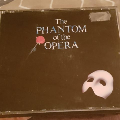 Pent brukt cd: The Phantom og the OPERA