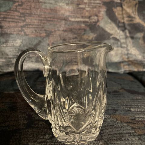 Søt liten fløtemugge glass vintage retro