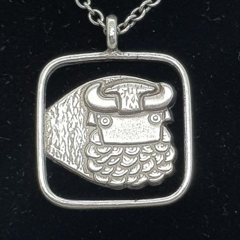 TYREN stjernetegn i sølv fra Kalevala Koru