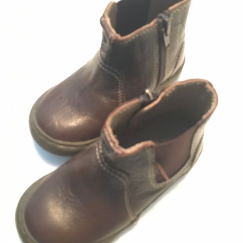 Zara Baby skinn støvler / sko. Str 23.