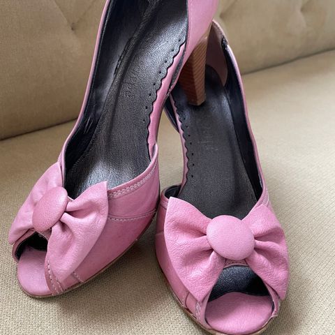 Nydelig rosa pumps / sandaler i str 37