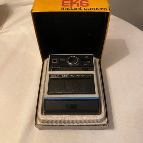 Kodak EK6 Instant Camera selges