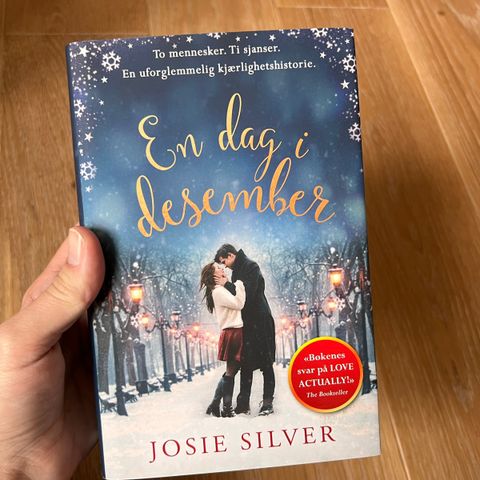 En dag i desember av Josie Silver (innbundet)