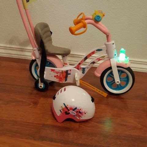 Babybornsykkel og hjelm