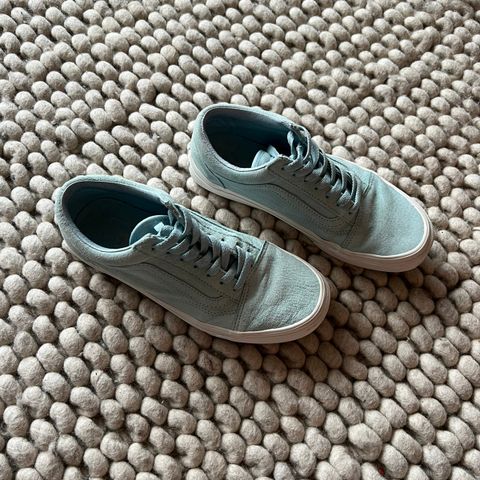 Selger Vans Old Skool (str. 37)