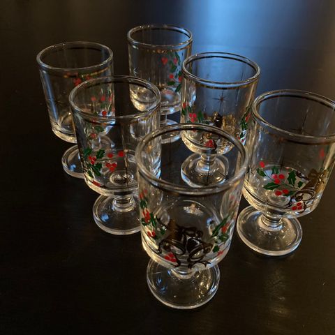 6 nydelige italienske snapsglass jul med gullkant