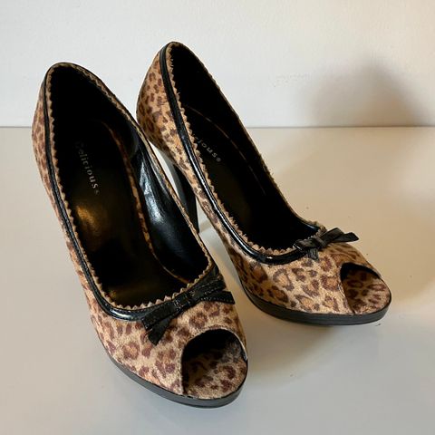 Originale leopard-pumps (Str. 39)