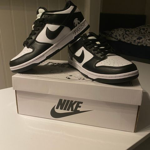 Nike Dunks Panda Custums