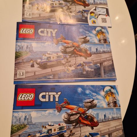 Lego City helikopter og politibil
