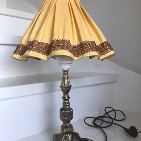 Retro/vintage bordlampe - høyde 46 cm