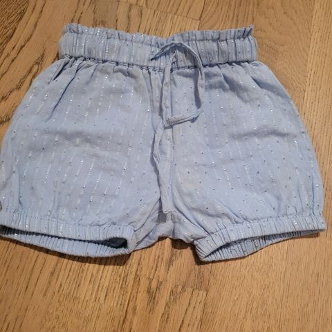 Lite brukt shorts til baby/barn str. 74