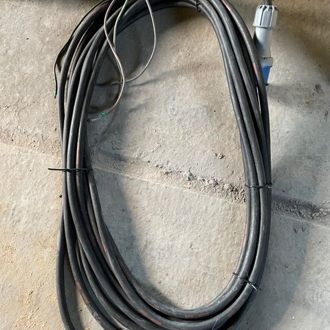 Skjøteledning skjøtekabel 22m 63 amp 4x16mm2