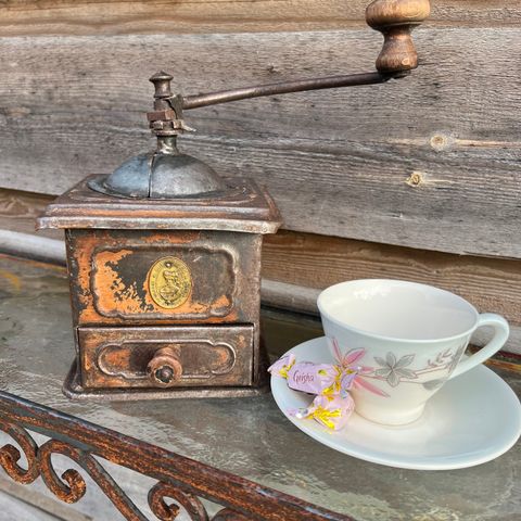 Antikk kaffekvern fra Goldenberg🤎