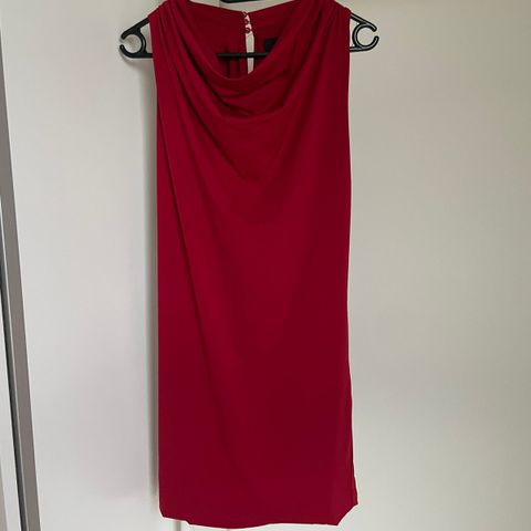 Rød ICHI kjole i størrelse Medium