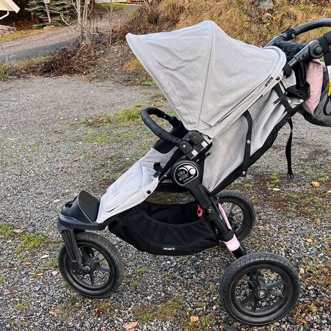Baby jogger vogn og utstyr til baby/ barn