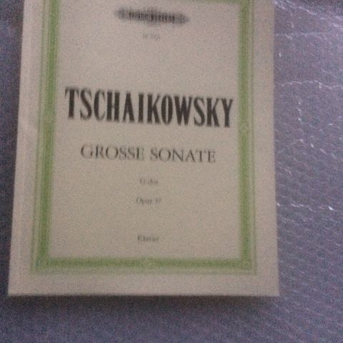 Noter: Nytt notehefte Pianosonate G-dur op. 37 av P.I. Tschaikowsky