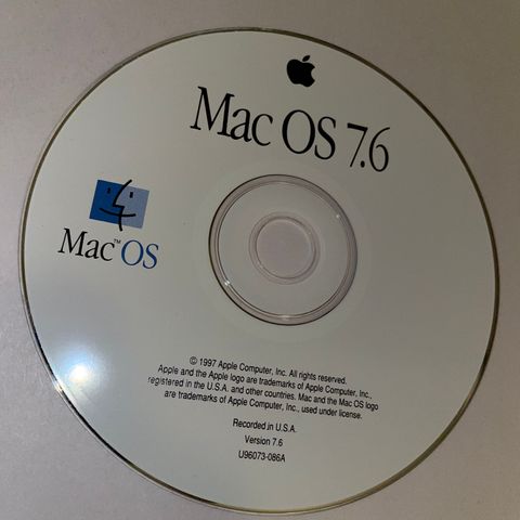 Vintage Apple Macintosh / Mac OS 7.6 / 1997 / U96073-086A