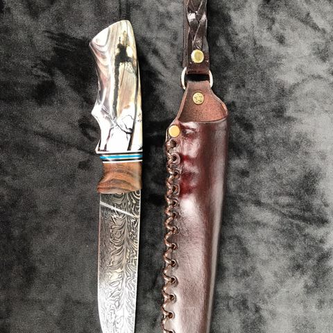 Håndlagde kniver - belter - slirer - foldekniver - geværskjefter