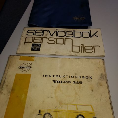 Servicehefte og instruksjonsbok Volvo 145