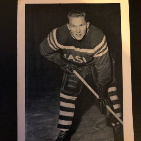Egil Bjerklund Ishockey Hasle samlekort fra 1958 selges!
