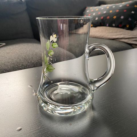 Kopp / glass med blomster