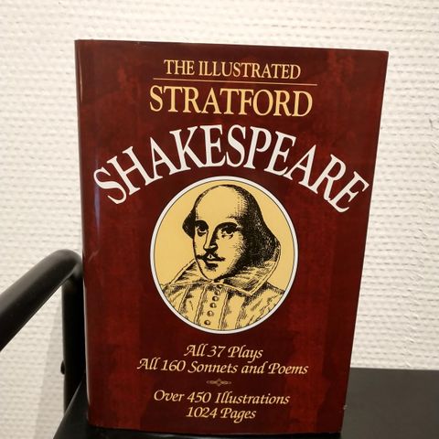 Illustrated Stratford Shakespeare