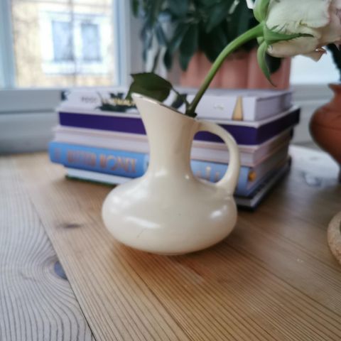 Liten Retro Vintage Vase med Hank Design Keramikk Fajanse