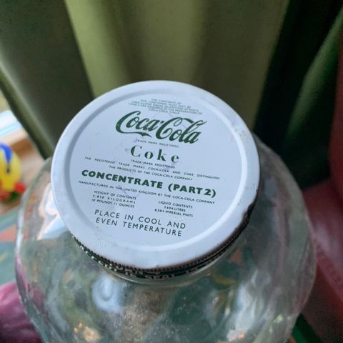 Coca Cola coke concentrate  se bilder!!  Kr150