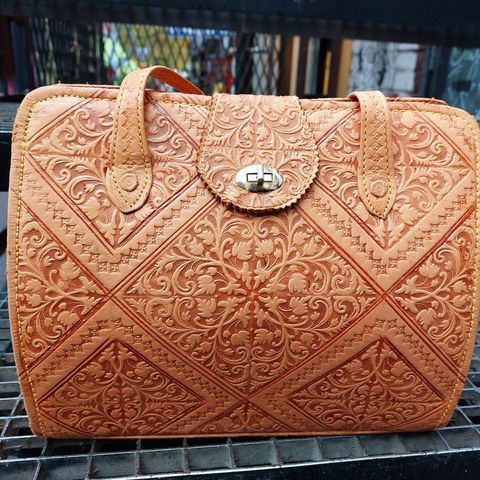 Vintage 60 s Handbag Leather Engraved  Original