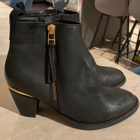 Lite brukt skoletter fra Steve Madden, str. 38 (us7)