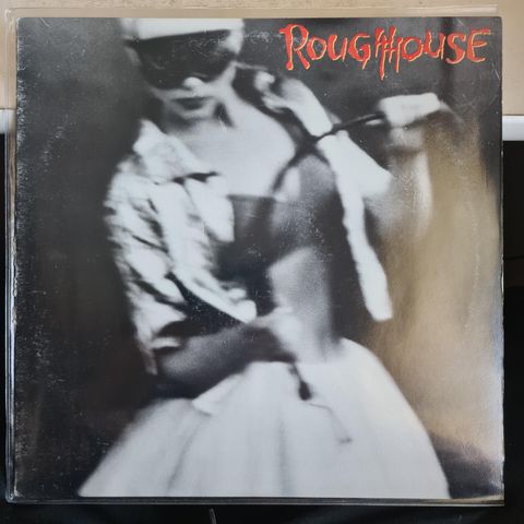 Roughhouse  -Frakt 99,-(Norgespakke) har 2300 Lper ute på Finn!