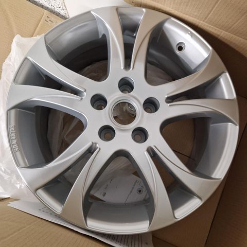 17" Nissan felg