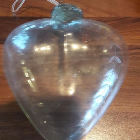 Glass hjerte hb kr 50